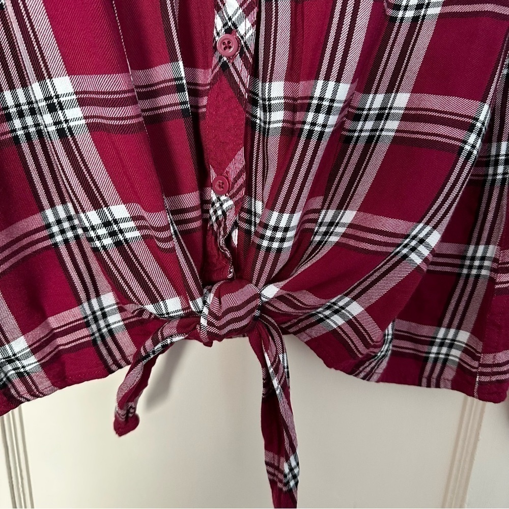 Torrid Plaid Taylor Red & White Top 1X - Picture 8 of 11